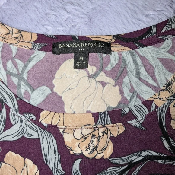 NWOT Banana Republic Purple and Cream Floral Blouse - Picture 3 of 6